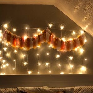 Yarn garland
